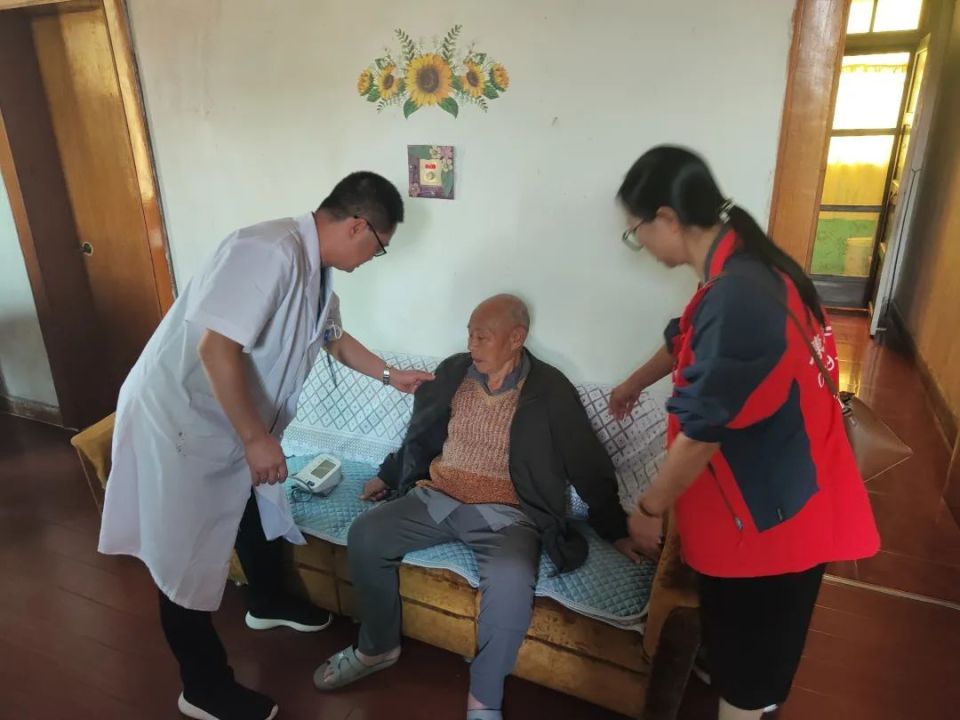 邵武市民政局探索“點菜式”養老服務 實現“養老不離家”